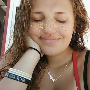 Meet your Posher, Leighia